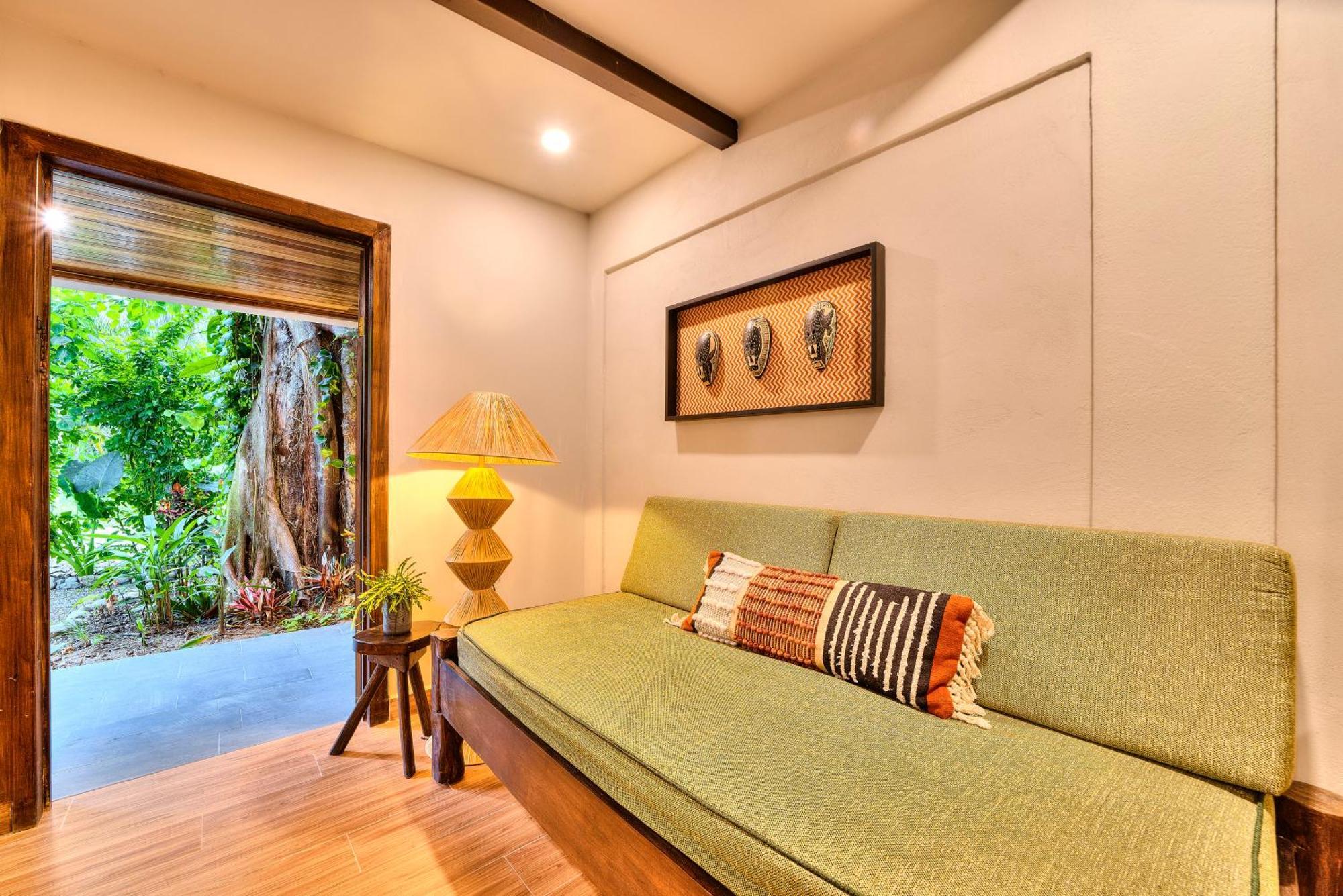 Conga Boutique Hotel Puerto Viejo de Talamanca Экстерьер фото